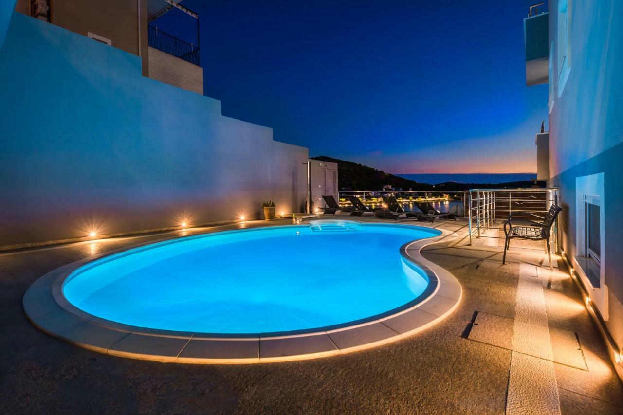 Villa Mirta Тисно Екстер'єр фото