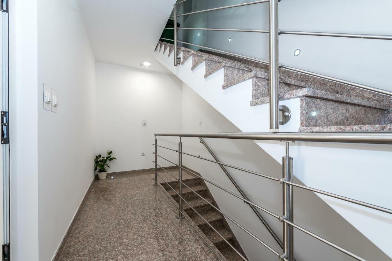 Villa Mirta Тисно Екстер'єр фото