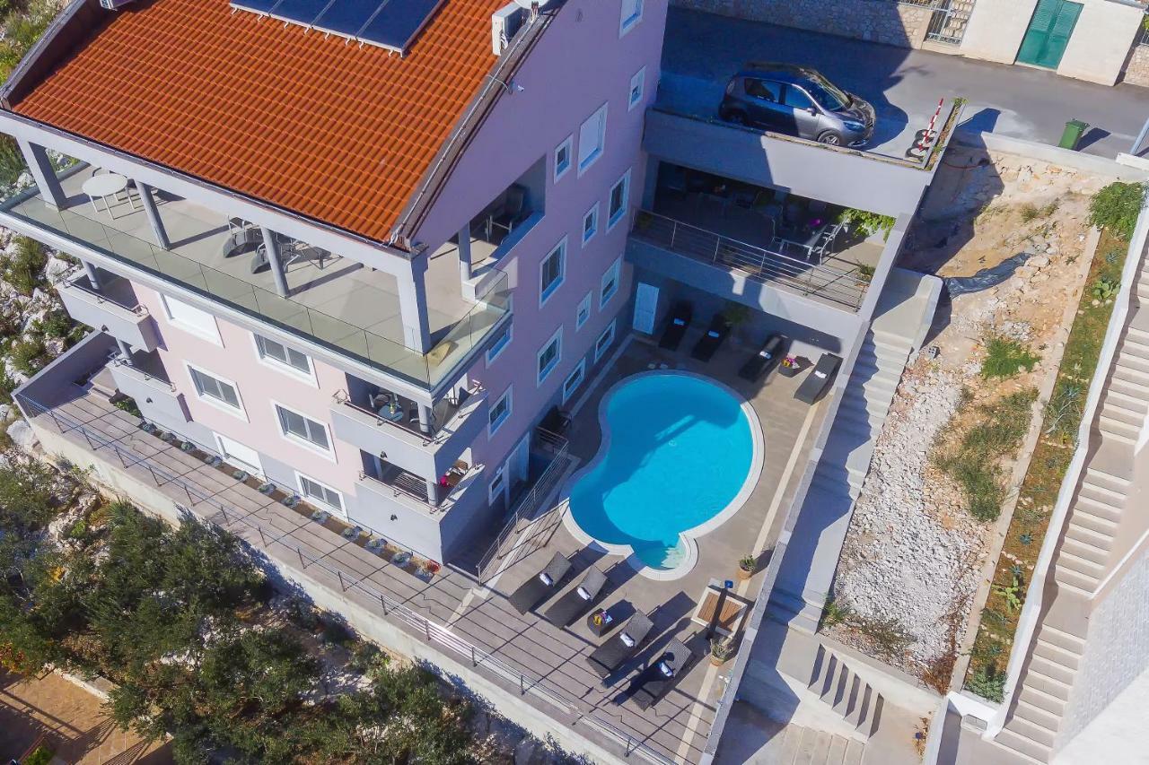 Villa Mirta Тисно Екстер'єр фото