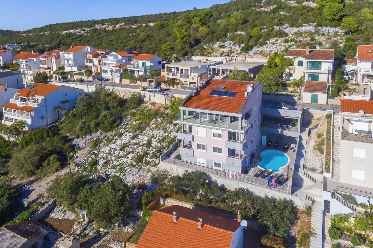 Villa Mirta Тисно Екстер'єр фото